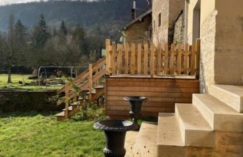 Ornans Apartment | Studio en Location - Bord de Rivière "loulalou" Franche-comté