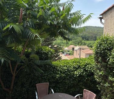 Le Val Apartment | studio en provence verte