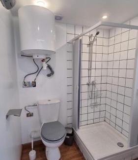 Avesnes-sur-Helpe Apartment | Studio en rez-de-chaussée - Le petit Château Avesnois - TV - WIFI - Logement Entier