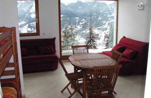 Verchaix Apartment | Studio facing south, panoramic view of Mont Blanc at 1100m