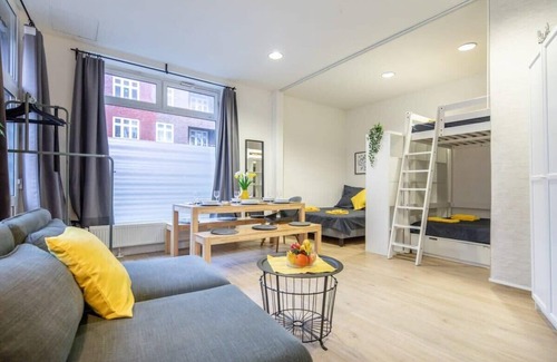 Hamm Apartment | Studio Family Loft Self CheckIn Street Parking