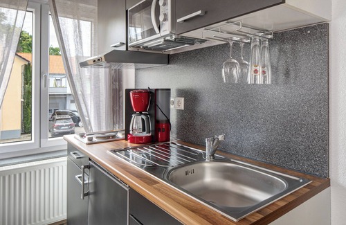 Breisach Apartment | Studio 'Fernando' with Shared Terrace and Wi-Fi