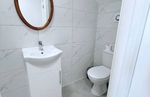 Childs Hill Apartment | Studio Flat 8 in Golders Green