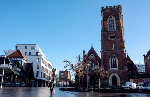 Acton Apartment | Studio Flat in London