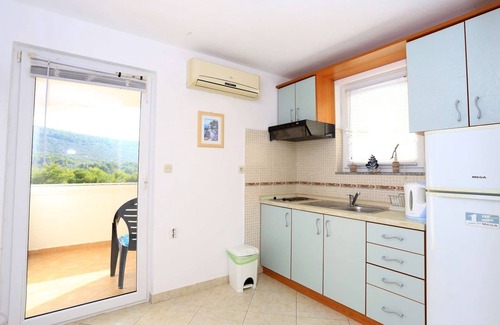 Municipality of Kali Apartment | Studio flat near beach Cove Mala Lamjana, Ugljan (AS-8461-a)
