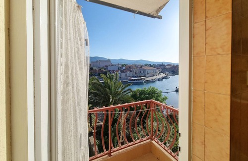 Vrboska Apartment | Studio flat with balcony and sea view Vrboska, Hvar (AS-540-a)