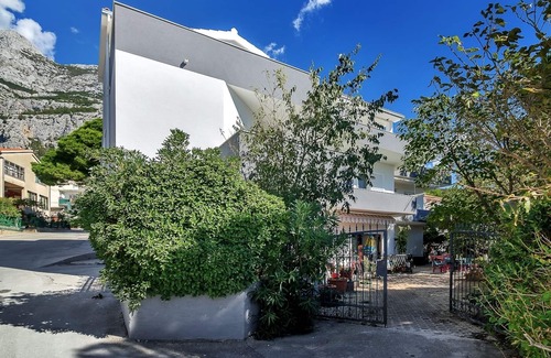 Vrpolje Apartment | Studio flat with terrace Makarska (AS-6909-b)