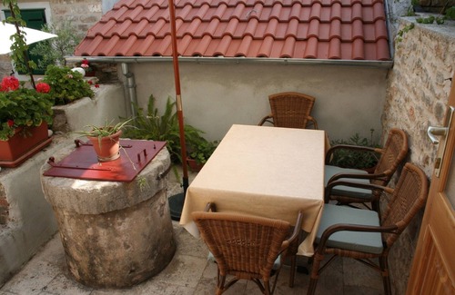 Vrboska Apartment | Studio flat with terrace Vrboska, Hvar (AS-4601-a)