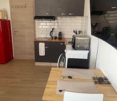 Le Mont-sur-Lausanne Apartment | Studio fonctionnel au Mont !