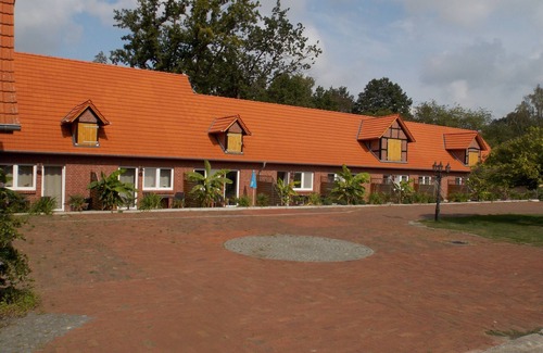 Weseloh Apartment | Studio for 2 to 3 persons with terrace, playground and 16 fishing ponds