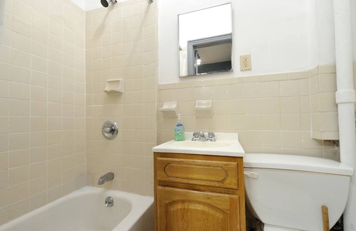 Upper East Side Apartment | Studio for 2 in Upper East Side!