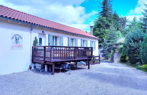 Pradelles Apartment | Studio for 4 people with private garden
