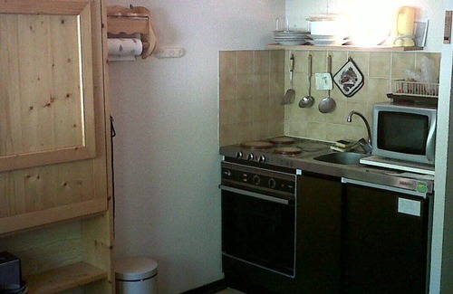Saint-Jeoire Apartment | Studio for Brasses - sleeps 4