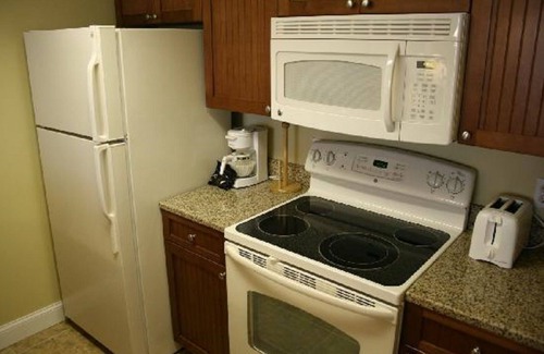 Bostroms Apartment | STUDIO FOR TWO ~ Cove On Ormond Beach Resort ~ INDOOR/OUTDOOR POOL/HOT TUB