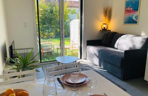 Boucau Apartment | Studio