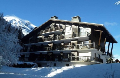 Les Contamines-Montjoie Apartment | Studio 276 south-facing, (4-minute walk to Lay gondola) heated indoor pool