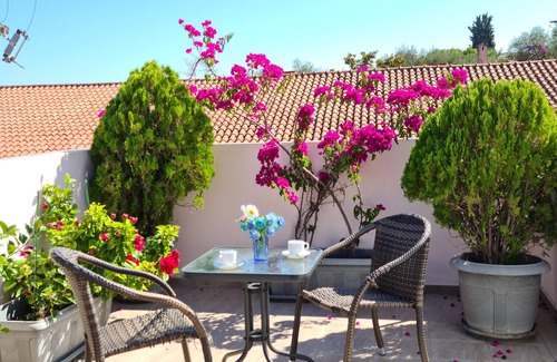 Benitses Apartment | Studio "Galini Studios 5" Near the Beach with Wi-Fi, A/C & Balcony