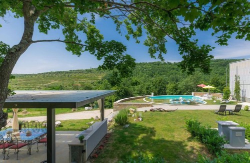 Momjan House | Studio Gallery Bura by Interhome