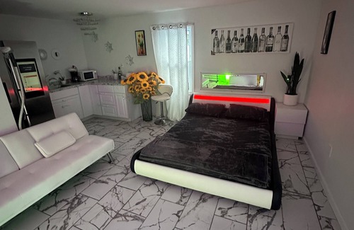 Hempstead Apartment | Studio guest house