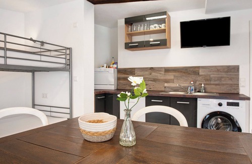 Igelswies Apartment | Studio Holiday Apartment "Lilly" with Wi-Fi