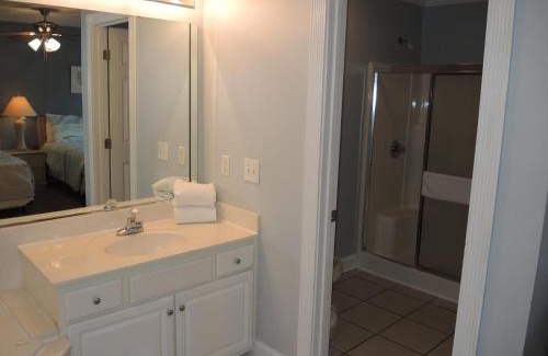 Calabash Apartment | Studio Home 1203L at Brunswick Plantation Resort and Golf Villas in the Heart of NC Seafood Country studio