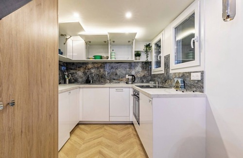 4th Arrondissement Apartment | Studio Ile Saint-Louis
