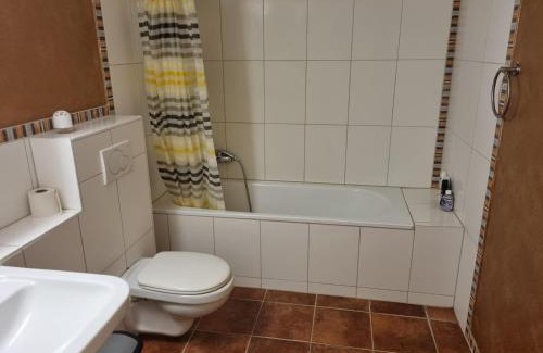 Schanis Apartment | Studio im Grünen