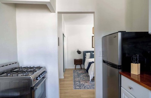 Beachwood Canyon Apartment | Studio in Beachwood Canyon