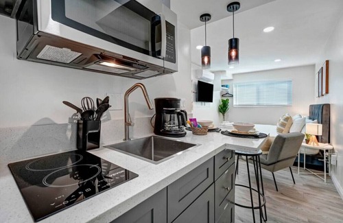 Alhambra Condo | Studio in Downtown Alhambra