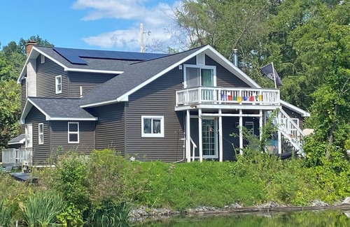 Saratoga Springs Apartment | Studio in house - Horse Track - SPAC - waterfront - Kayaking, Canoe, SUP, fishin