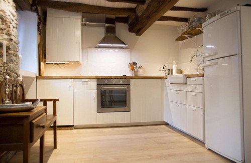 La Marina Apartment | Studio in La Marina, in the most beautiful square in Hondarribia, 200 m from the sea.