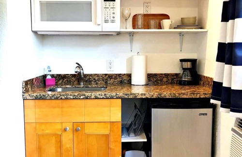 Hendricks and Venice Isles Apartment | Studio in Las Olas Near FL Beach