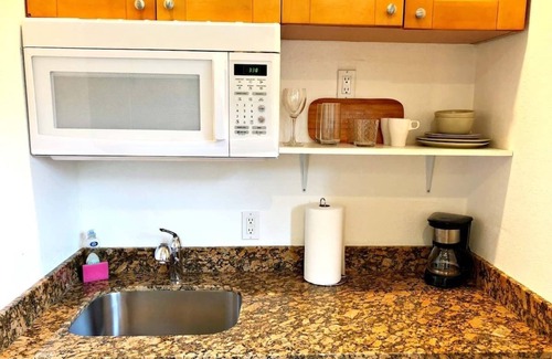 Hendricks and Venice Isles Apartment | Studio in Las Olas Near FL Beach