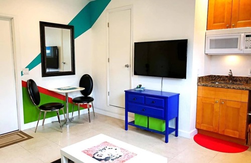 Hendricks and Venice Isles Apartment | Studio in Las Olas Near FL Beach