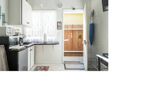 Lawndale Apartment | Studio in Southbay close to the beach SoFi stadium LAX