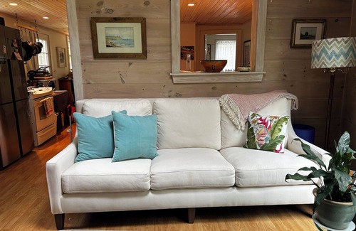 Lincolnville House | Studio In Sweet Cottage Style Home, Quiet And Private Woodsy Setting