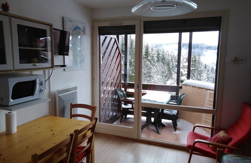 Hirmentaz Apartment | Studio in the mountains at the foot of the ski slopes