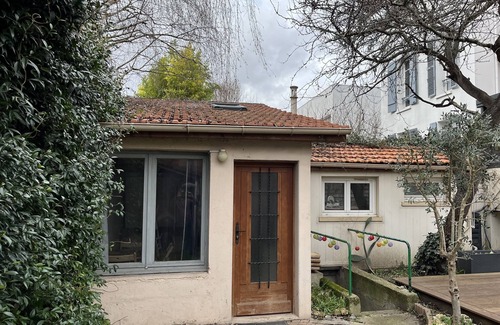Colombes Apartment | Studio Indépendant Dans un Jardin