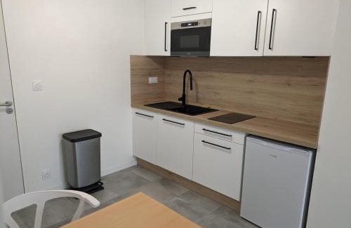 Cesson-Sevigne Apartment | Studio indépendant en rez-de-jardin