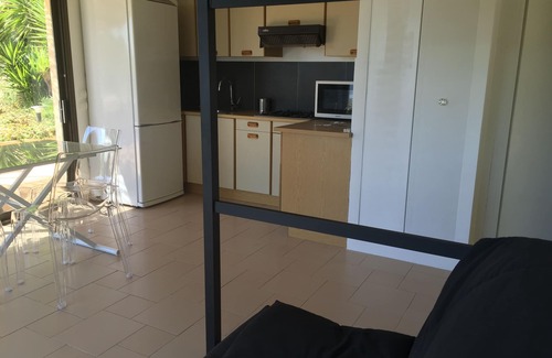 Carros House | STUDIO INDEPENDENT POOL VILLA (4 PEOPLE) FRENCH RIVIERA NICE - PANORAMIC SEA VIEW