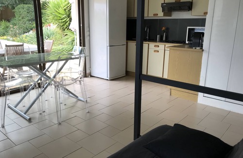 Carros House | STUDIO INDEPENDENT POOL VILLA (4 PEOPLE) FRENCH RIVIERA NICE - PANORAMIC SEA VIEW
