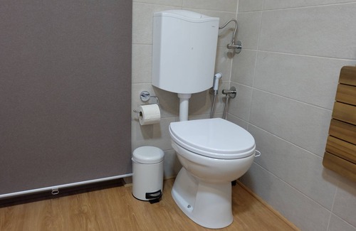 Olhao Apartment | Studio independent room, with air conditioning, wi-fi and patio access