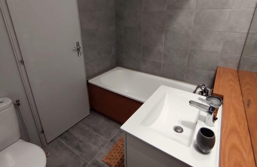 Isola Apartment | Studio Isola 2000, studio flat, 4 persons