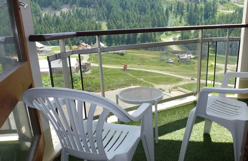Isola Apartment | Studio Isola 2000, studio flat, 4 persons