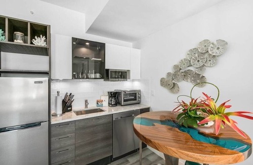 Merritt Island Condo | Studio King Condo Sum