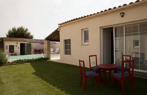 Rieux-Minervois Apartment | Studio l'Obrador 25 m2 - Cuisine & terrasse - accès piscine