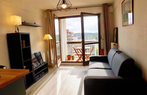 Rueil-Malmaison Apartment | Studio l'Orchidée Mobility lease (1 to 10 months)