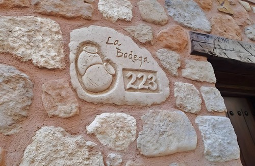 Ademuz Apartment | Studio 'La Bodega' with Wi-Fi