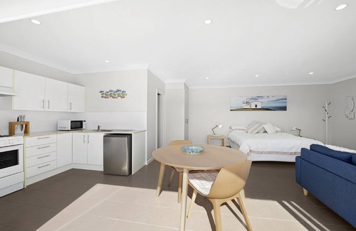Port Macquarie Apartment | Studio Living - 76 Hibbard Drive