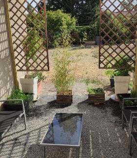 Monestier Apartment | Studio lumineux avec terrasse au cœur du Périgord